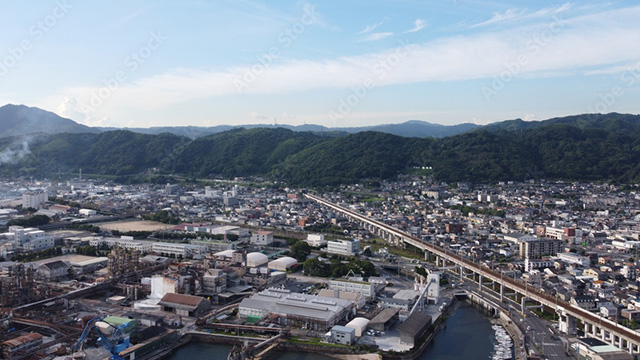 コンビナート地帯の酸性雨と塗装面
