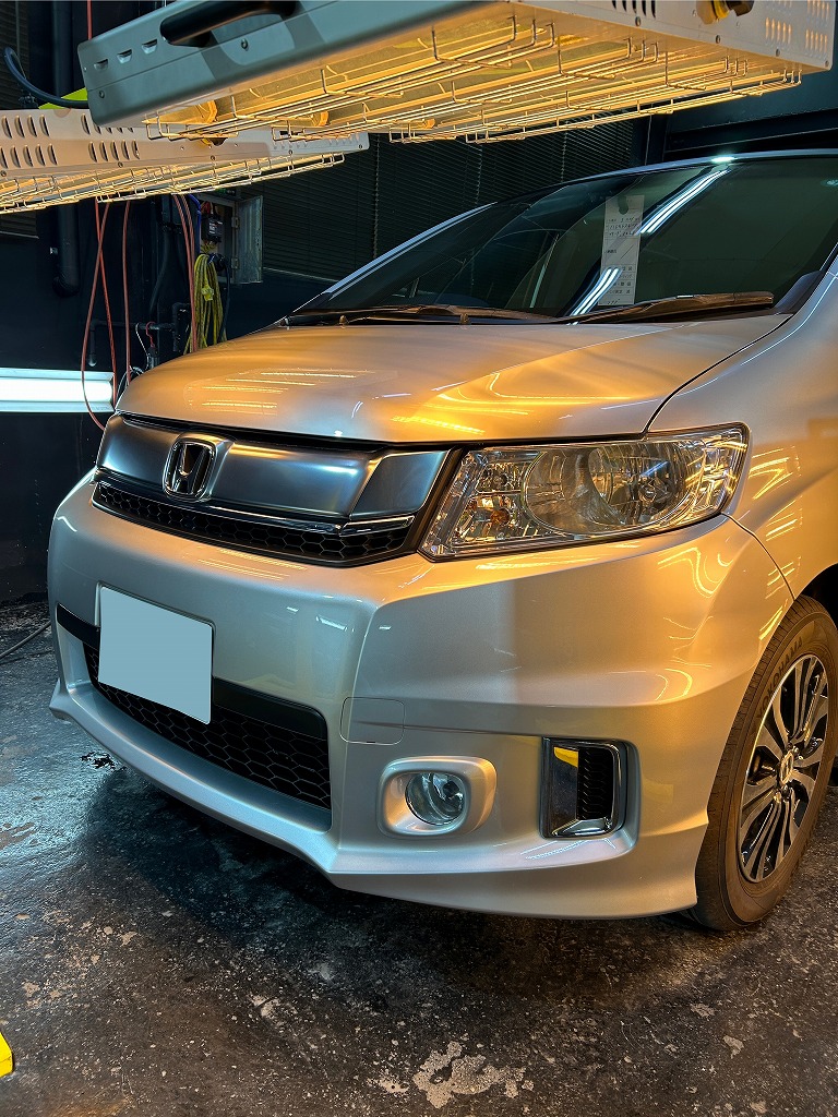 フリード　Ｇguardガラスコーティング３層　近赤外線ヒーター　乾燥