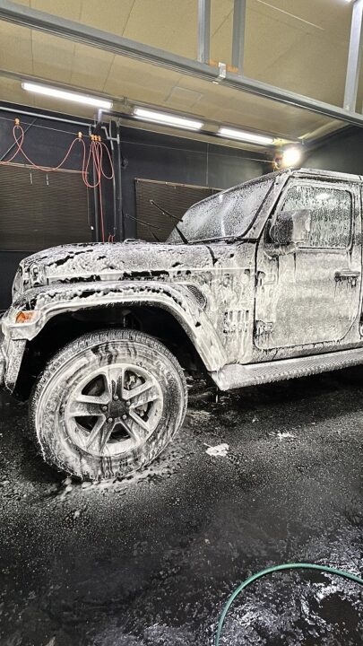 jeep　ラングラーコーティング前洗車　鉄粉除去　粘土タオル　溶剤洗車