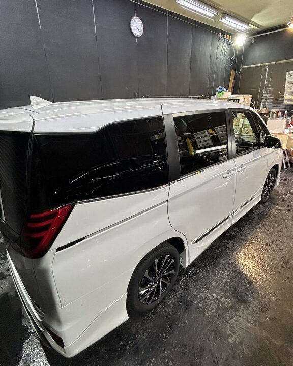 TOYOTAノアセラミックコーティングSystemXPRO施工