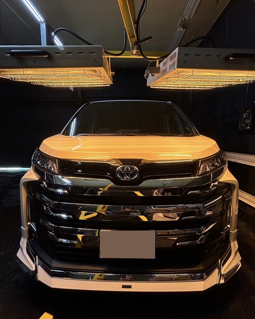 TOYOTAノアセラミックコーティングSystemXPRO施工後近赤外ヒーターを使って乾燥硬化