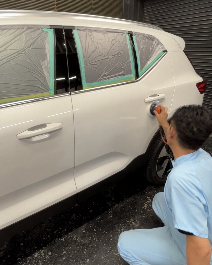 ボルボ XC40 Gguardガラスコーティング3層トップコート(親水)ダブルアクションで施工