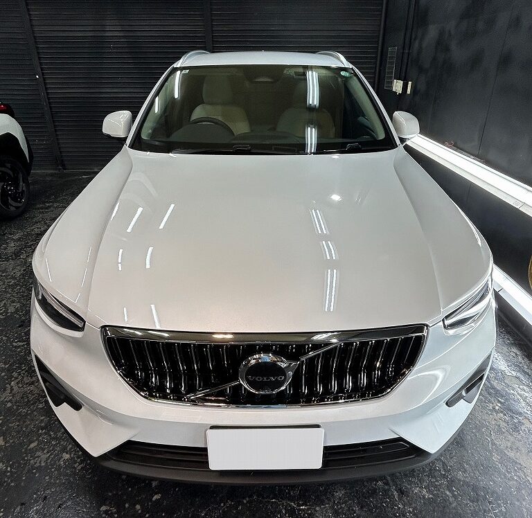ボルボ　XC40　Ｇguardガラスコーティング３層（親水）