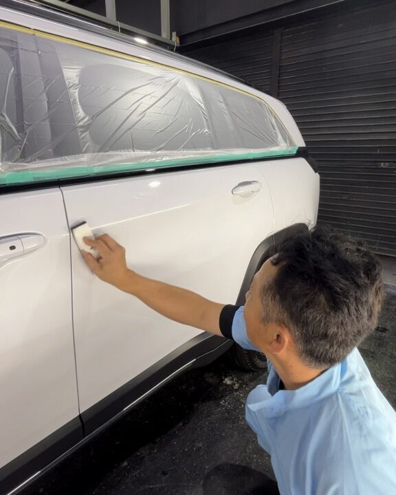 jeep コマンダーセラミックコーティングSystemXPRO施工前専用プライマー塗布