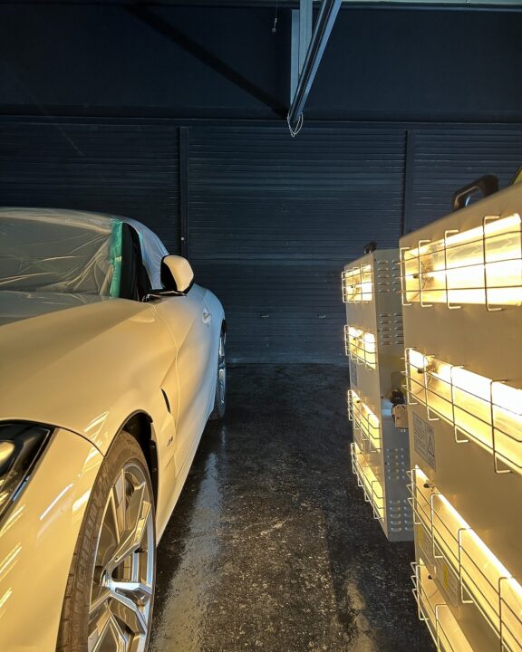 BMW　Z4　Ｇguardガラスコーティング３層トップコート(親水）施工後近赤外線ヒーター乾燥コーティング剤硬化