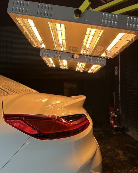 BMW　Z4　Ｇguardガラスコーティング３層トップコート(親水）施工後近赤外線ヒーター乾燥コーティング剤硬化