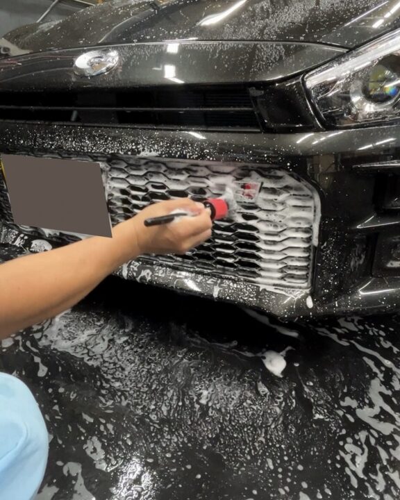 DAIHATSU コペン Gguardガラスコーティング5層(親水)施工前洗車でグリル洗浄