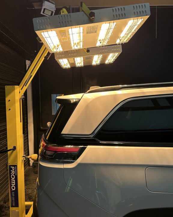 jeep コマンダーセラミックコーティングSystemXPRO施工後近赤外線ヒーターでコーティング乾燥・硬化
