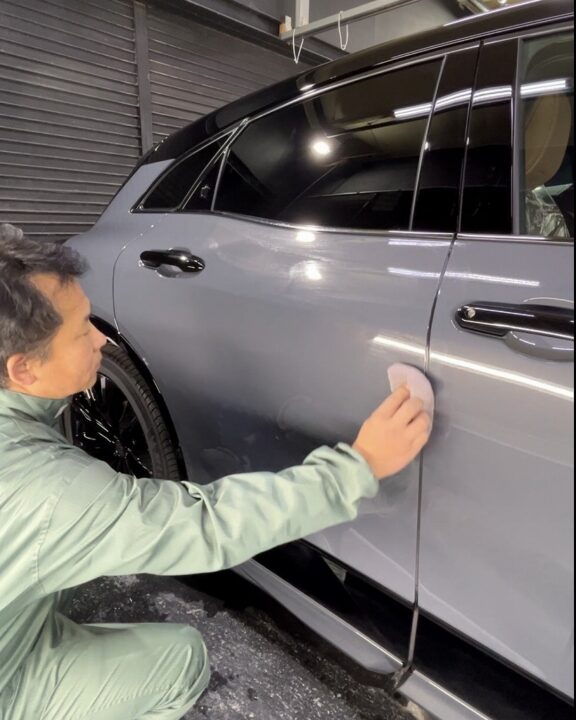 TOYOTAクラウンスポーツセラミックコーティングSystemXPRO施工前専用プライマー塗布