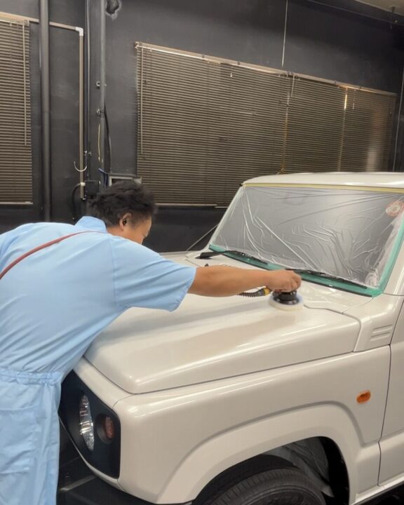 SUZUKI ジムニーGguardガラスコーティング3層目トップコートダブルアクションで施工(親水)