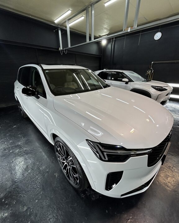 ボルボXC90Gguardガラスコーティング3層(親水)+ホイールコーティング+サンルーフコーティング+シートコーティング
