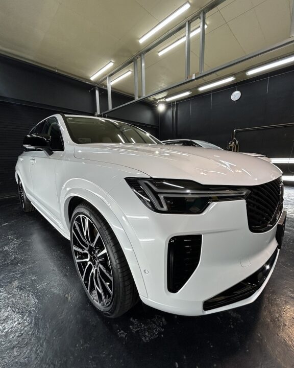 ボルボXC90Gguardガラスコーティング3層(親水)+ホイールコーティング+サンルーフコーティング+シートコーティング