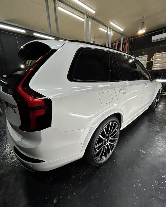 ボルボXC90Gguardガラスコーティング3層(親水)+ホイールコーティング+サンルーフコーティング+シートコーティング