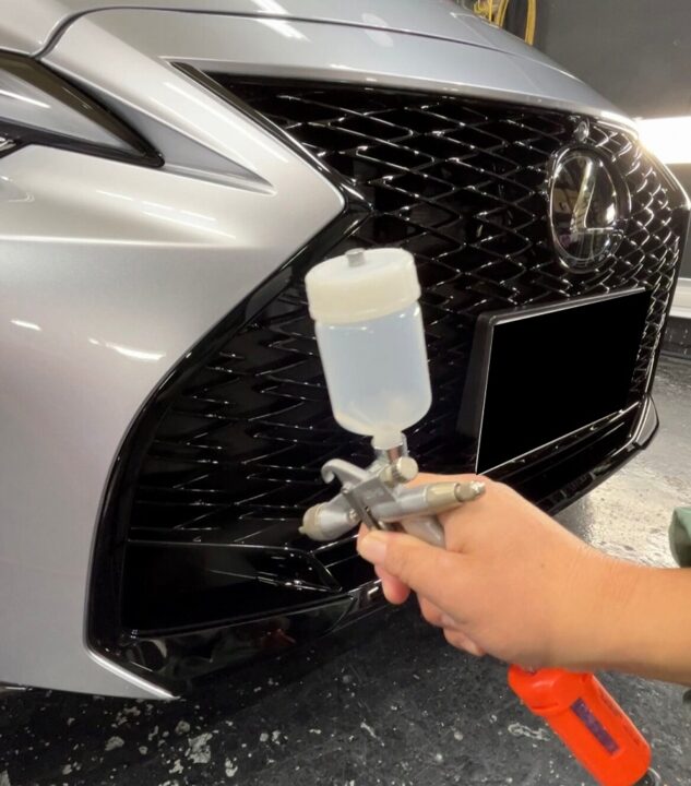 レクサスIS500セラミックコーティングSystemX PRO グリル吹き付け施工