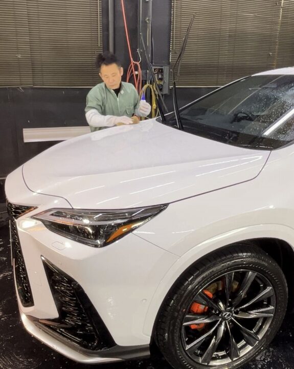レクサスRX300 Gguardガラスコーティング3層(親水)+ホイールコーティング施工前溶剤を使って付着物除去
