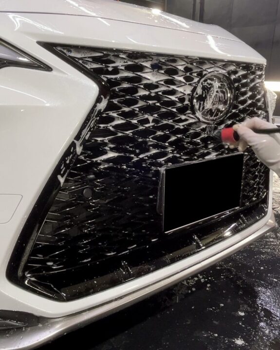 レクサスRX300 Gguardガラスコーティング3層(親水)+ホイールコーティング施工前グリル洗浄