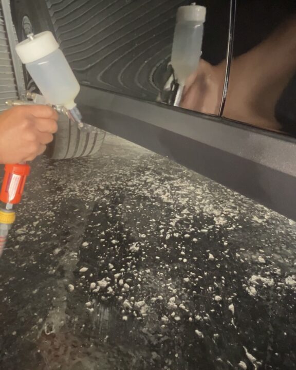 メルセデスベンツ GLB200d Gguardガラスコーティング 素地部吹き付けコーティング施工