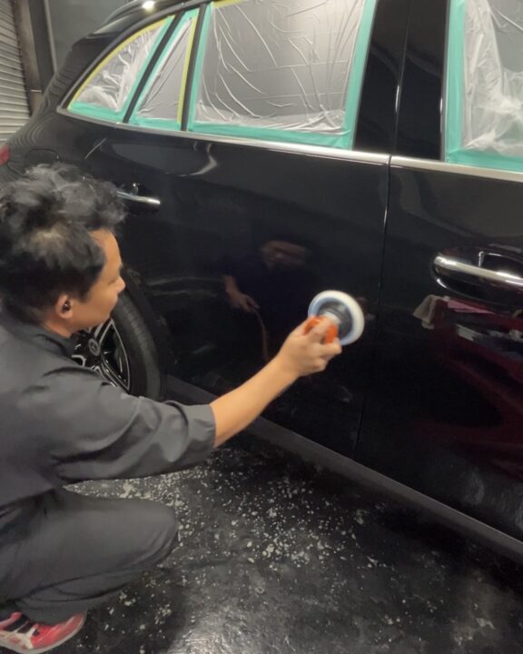 メルセデスベンツ GLB200d Gguardガラスコーティング3層(親水)+ホイールコーティング