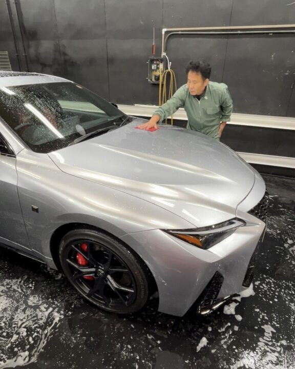 レクサスIS500セラミックコーティングSystemX PRO +ホイールコーティング施工前粘土タオルで付着物除去
