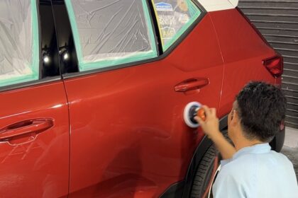 ボルボ XC40 Gguardガラスコーティングトップコート(親水)ダブルアクションで施工