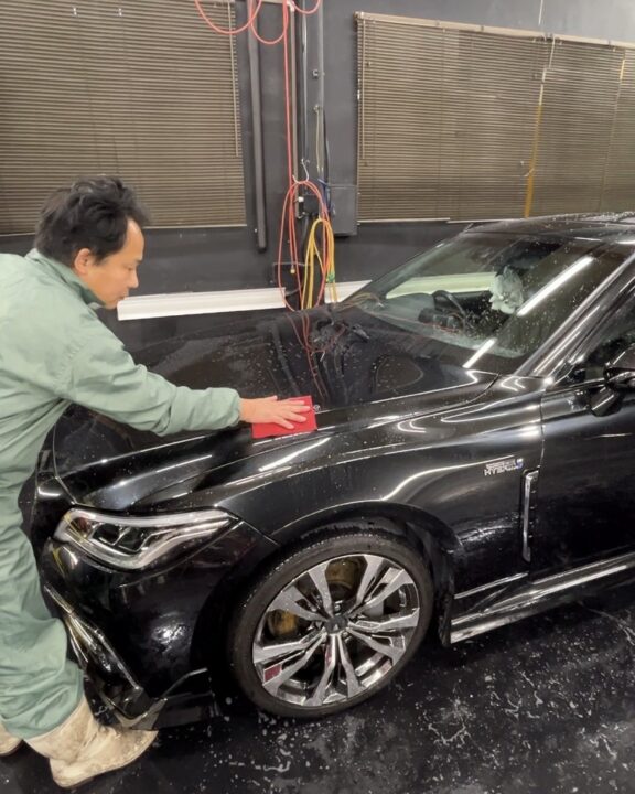 TOYOTAクラウンGguardガラスコーティング3層(親水)+全磨き(ハードフィニッシュ)施工前粘土タオルで付着物除去
