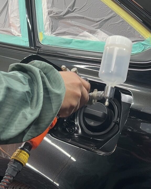 TOYOTAクラウン給油口内部Gguardガラスコーティング吹き付け施工