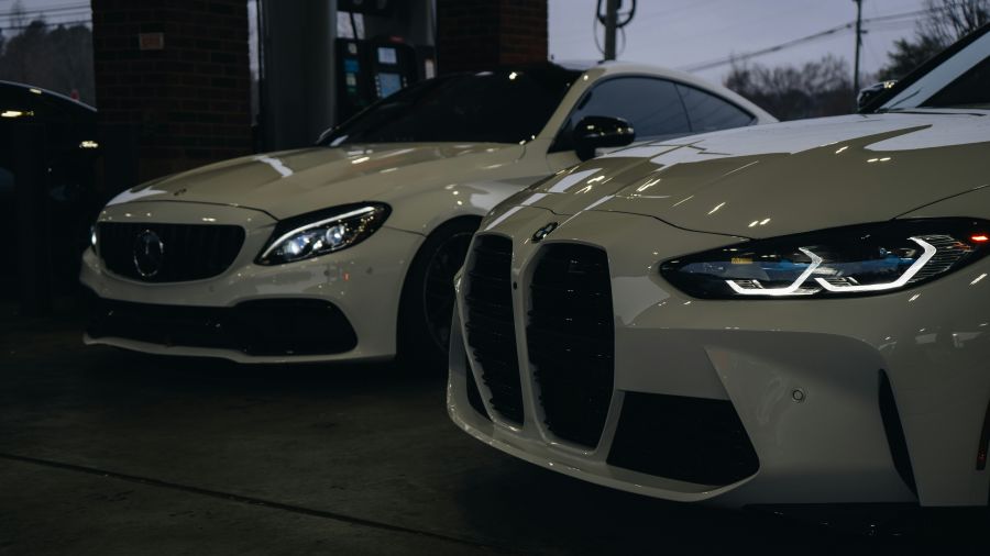 周南市で優良なコーティング専門店を見つけるためのチェックポイント - 鈑金塗装・カーコーティング・車検|山口県 東洋ボデー株式会社 周南市で優良なコーティング専門店を見つけるためのチェックポイントについて解説するイメージ