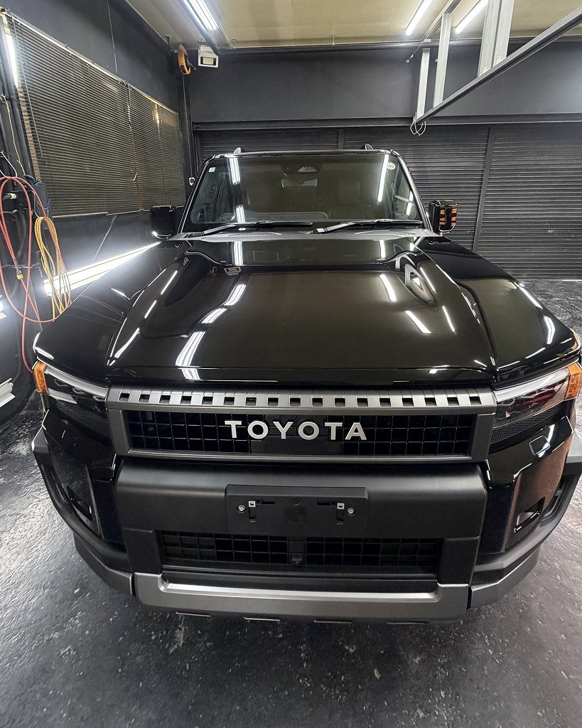 TOYOTAランドクルーザＧguardガラスコーティング３層（親水）＋ホイールコーティング＋シートコーティング