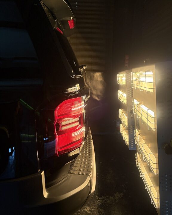 TOYOTAランドクルーザＧguardガラスコーティング施工後近赤外線ヒーターで乾燥硬化