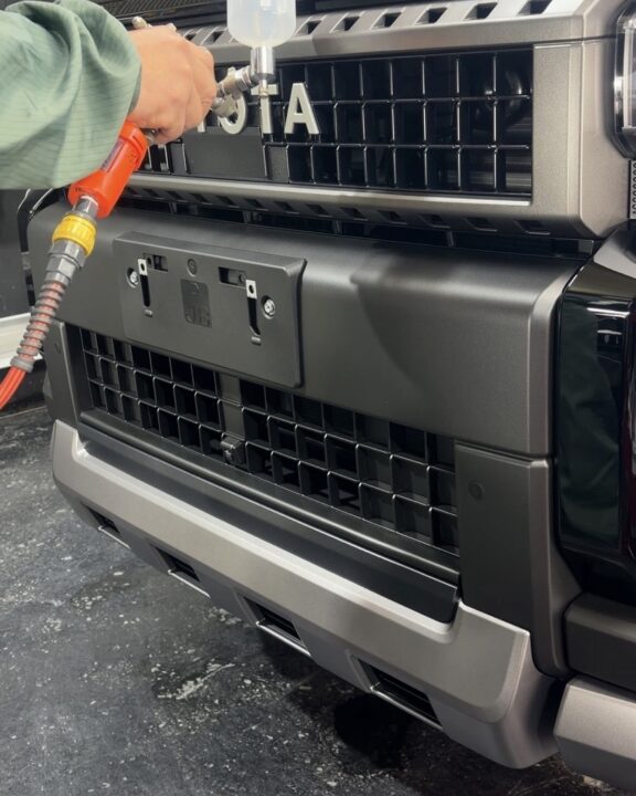 TOYOTAランドクルーザＧguardガラスコーティング素地部吹き付けコーティング施工