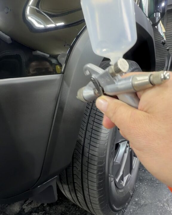 TOYOTAランドクルーザＧguardガラスコーティング素地部吹き付けコーティング施工