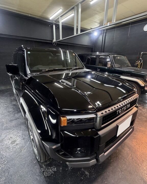 TOYOTAランドクルーザＧguardガラスコーティング３層（親水）＋ホイールコーティング＋シートコーティング