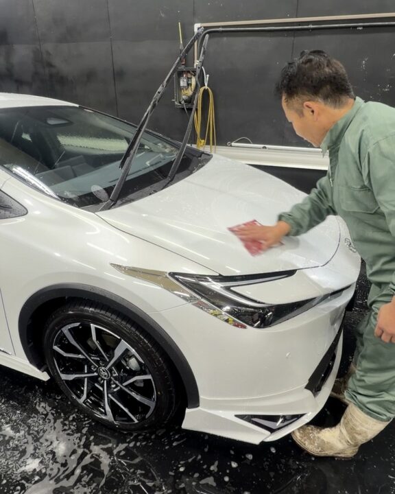 TOYOTA プリウスセラミックコーティングSystemXPROを施工前粘土タオルで付着物除去