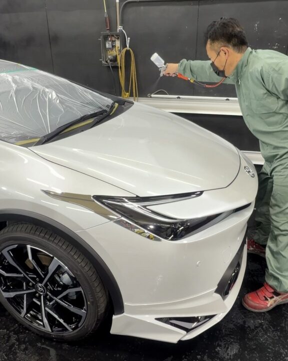 TOYOTA プリウスセラミックコーティング専用プライマー吹き付け施工