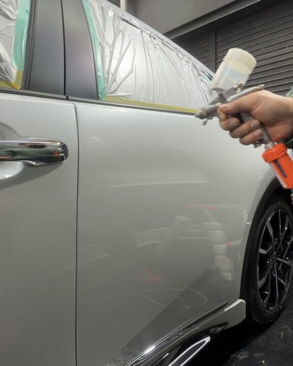 TOYOTA プリウスセラミックコーティング専用プライマー吹き付け施工