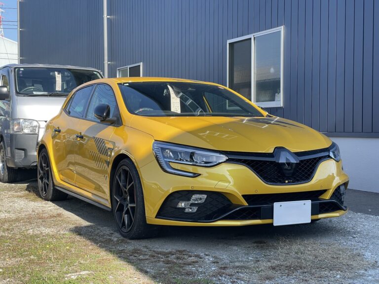 ルノー・スポール メガーヌ R.S ウルティム　キャロル RSM4 スポイラー取付・塗装　山口県周南市より