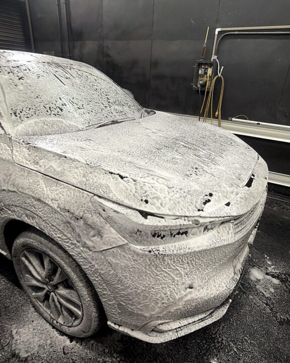 HONDAヴェゼル　Gguardガラスコーティング　プラチナ　親水コーティング３層施工前洗車下地作り