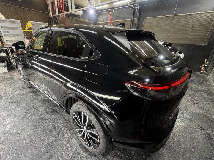 HONDAヴェゼル　Gguardガラスコーティング　プラチナ　親水コーティング３層