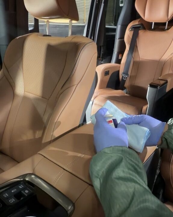 ヴェルファイアセンターコンソールコーティング　クリアーガード施工