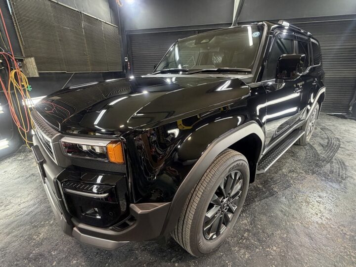 TOYOTAランドクルーザにプラチナコーティングを施工