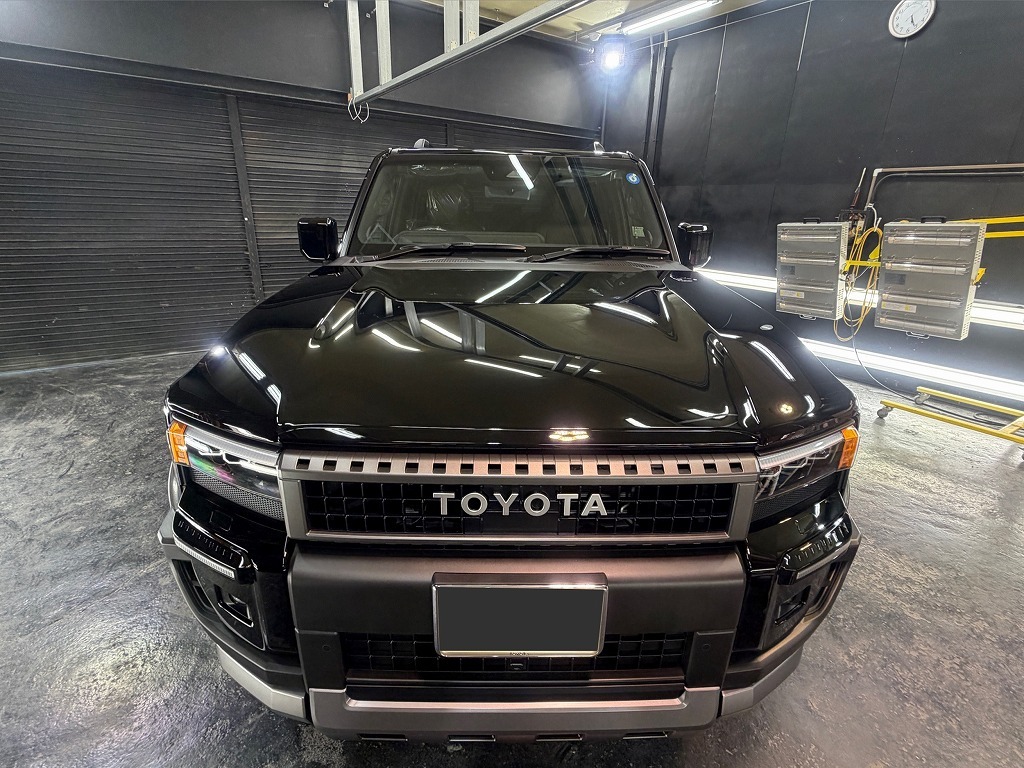 TOYOTAランドクルーザにプラチナコーティングを施工