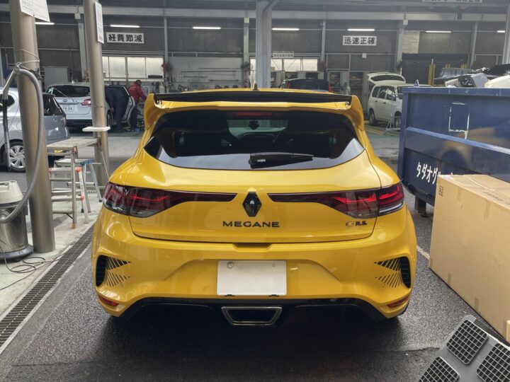 ルノー・スポール メガーヌ R.S ウルティム スポイラー施工