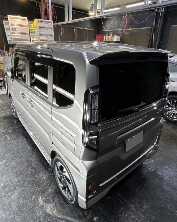 SUZUKIスペーシアカスタムにＧguardガラスコーティング３層（親水）＋ホイールコーティングを施工