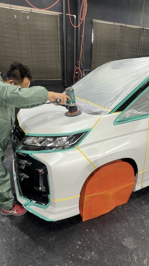 TOYOTA ノアGguardガラスコーティング施工前磨き・艶出し・シミ取り・小傷除去・白ボケ除去