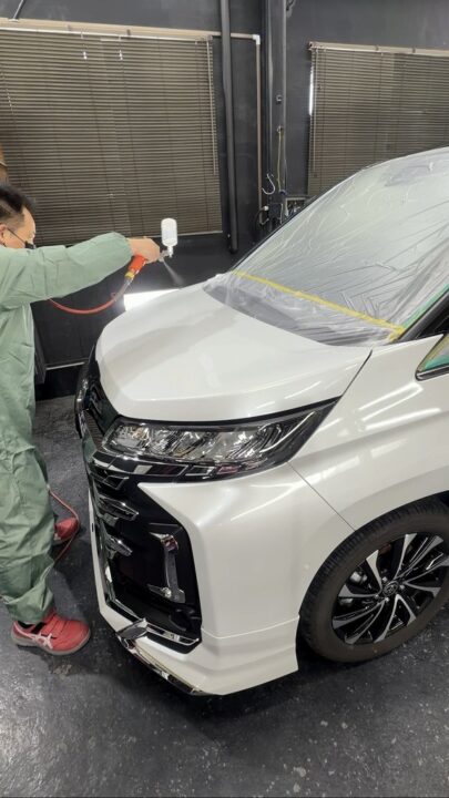 TOYOTA ノアGguardガラスコーティング　１層・２層吹き付けコーティング施工