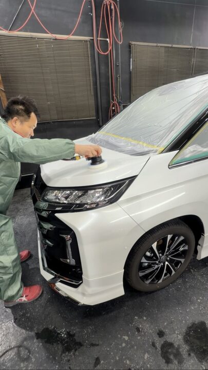 TOYOTA ノアGguardガラスコーティング　３層目ダブルアクション施工 