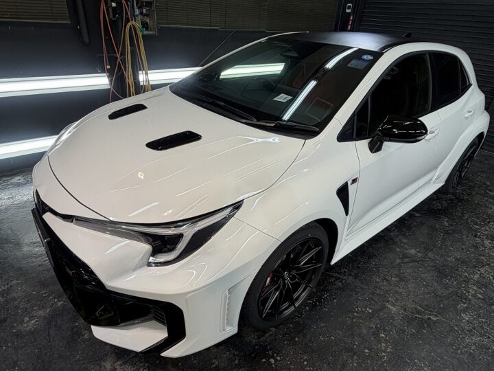 TOYOTA GRカローラにGguardガラスコーティング3層+ホイールコーティング施工
