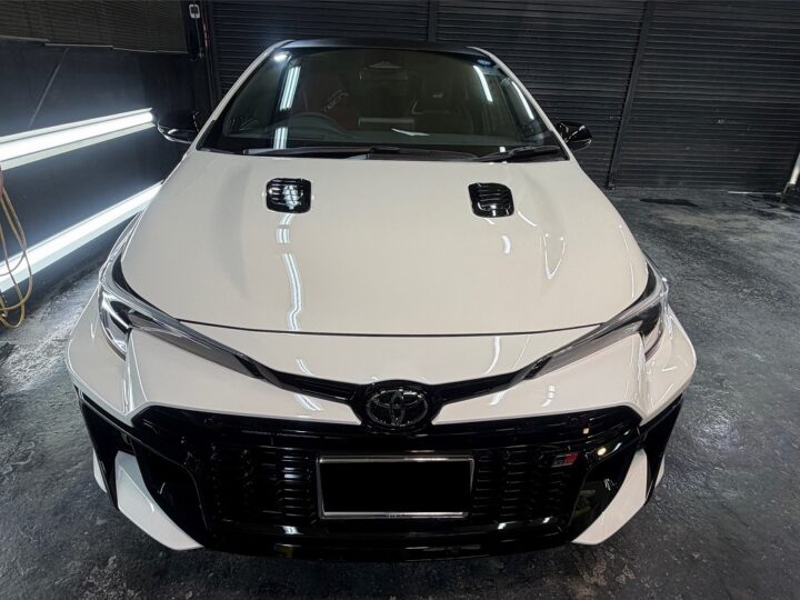 TOYOTA GRカローラにGguardガラスコーティング3層+ホイールコーティング施工