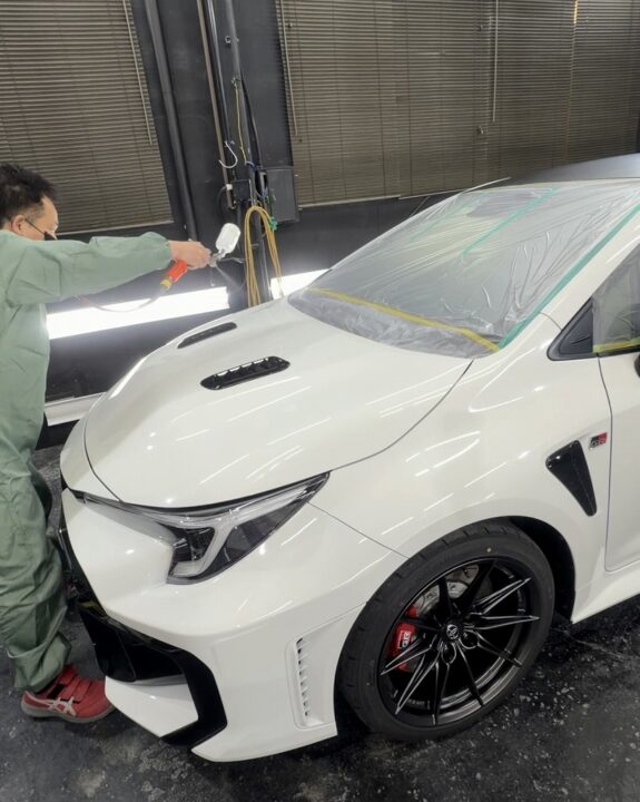 TOYOTA GRカローラにGguardガラスコーティング1層・2層吹き付けコーティング施工