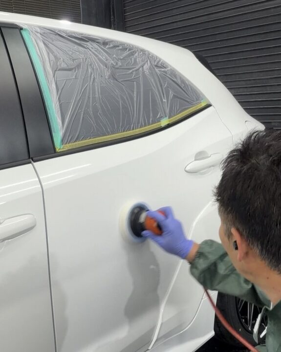 TOYOTA GRカローラにGguardガラスコーティング3層目親水コーティング剤をダブルアクションで施工